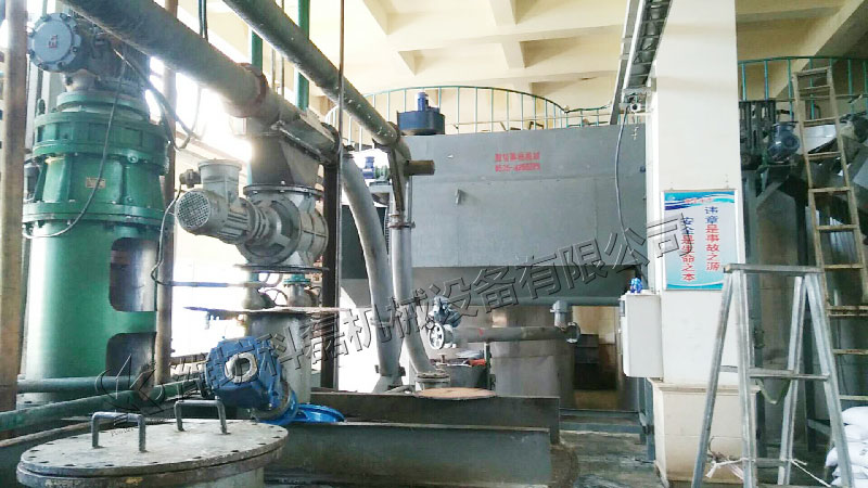 襄阳用裕(yù)橡胶制造有限(xiàn)公司管鏈輸送(sòng)機 管鏈輸送機(jī) 輸送設備 第1張(zhang)