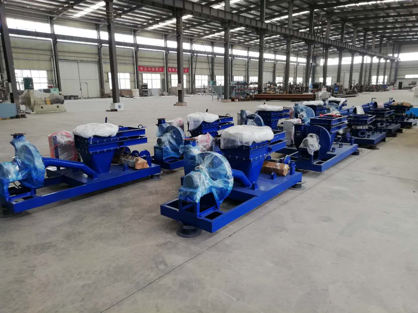 散裝(zhuāng)機待發貨區 第(di)1張