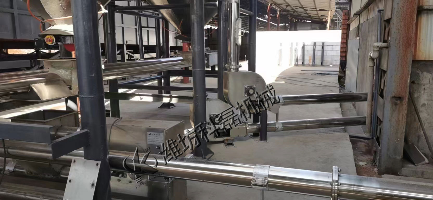 襄阳(yáng)用裕橡胶(jiao)制造有限(xiàn)公司管鏈(lian)輸送設備(bèi) 管鏈輸送(sòng)機 輸送設(she)備 第2張